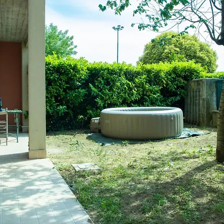 Διαμέρισμα Garden Jacuzzi House Βερόνα