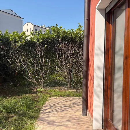 Apartmán Garden Jacuzzi House *